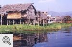 Domy na jeziorze Inle (prowincja Shan)